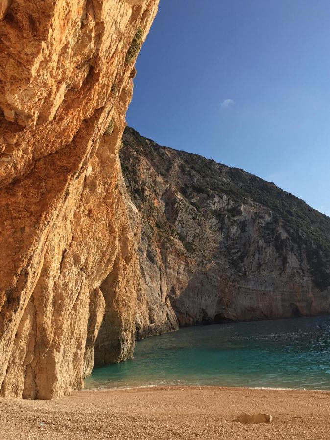 Kallimos * Vasiliki (Lefkada)